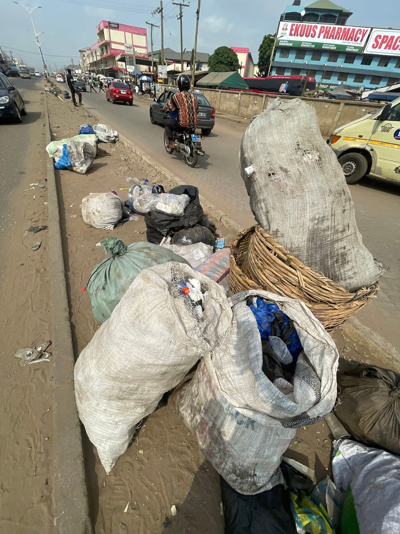 Illegal dumping reported on TrashDrop: Roadside dump